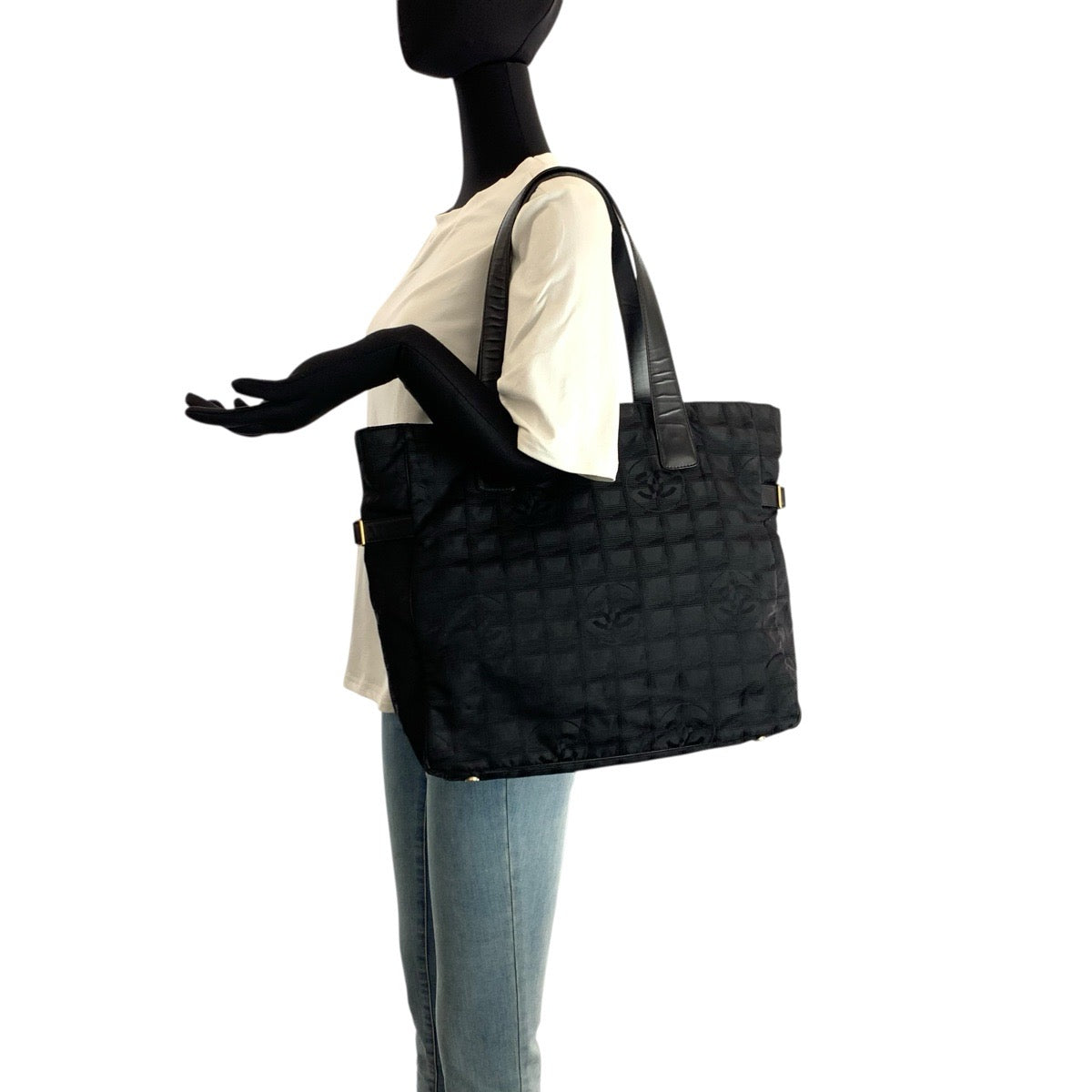 22279
CHANEL シャネル ニュートラベルライン トート ココマーク ブラック 黒 ゴールド金具 ナイロン / レザー トートバッグ ショルダーバッグ レディース ABP30