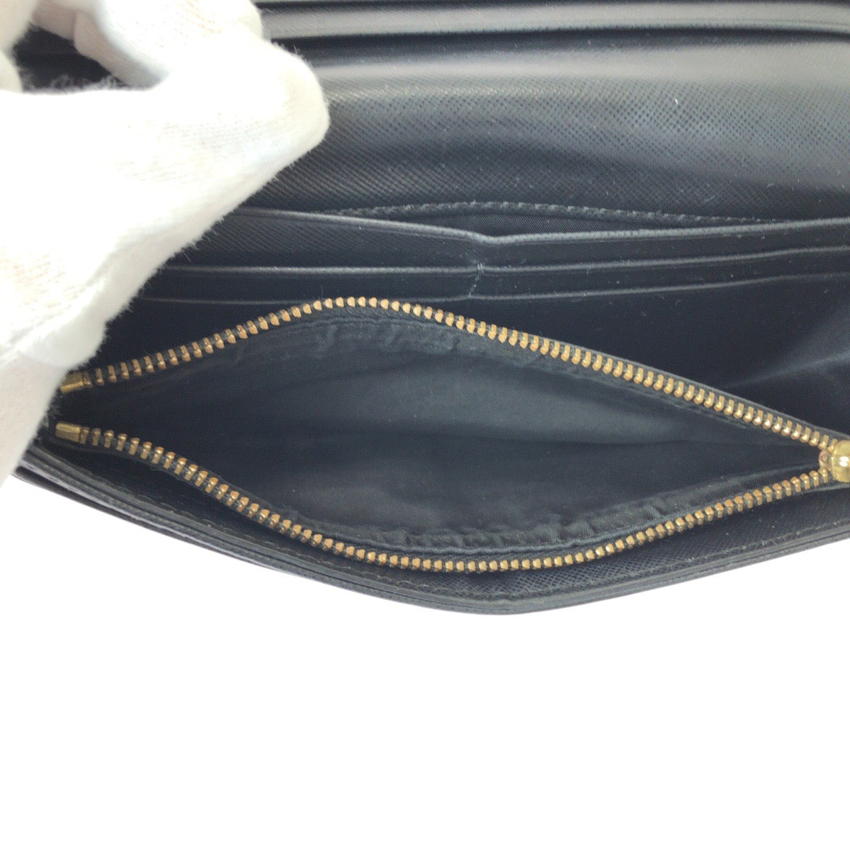 22346
Tory Burch トリーバーチ ブラック 黒 ゴールド金具 レザー HFA031 長財布 ロングウォレット レディース AB2