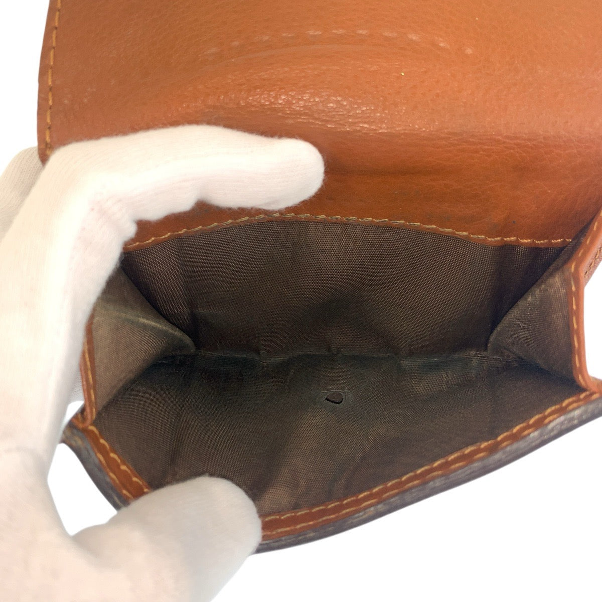 22372
Chloe クロエ マーシー ブラウン ゴールド金具 レザー 折り財布 コンパクトウォレット レディース AB3