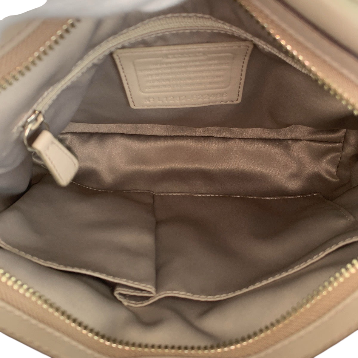 22402
COACH Opt Art Perforated 2-way Beige Silver Hardware Leather F22486 Shoulder Bag Tote Bag Ladies AB8