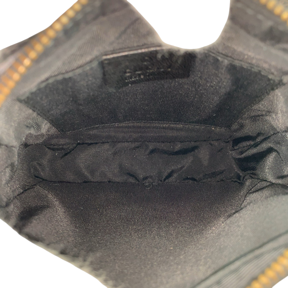 22432
GUCCI グッチ ブラック 黒 ゴールド金具 GGキャンバス / レザー 90666 ショルダーバッグ ミニショルダーバック ポシェット レディース ABP30