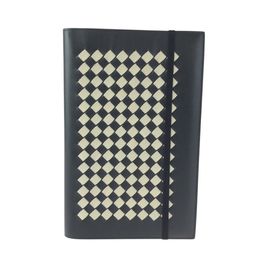 22443
BOTTEGAVENETA ボッテガヴェネタ イントレチャート ブラック 黒 ホワイト レザー ノート ブックカバー 手帳カバー メンズ A24