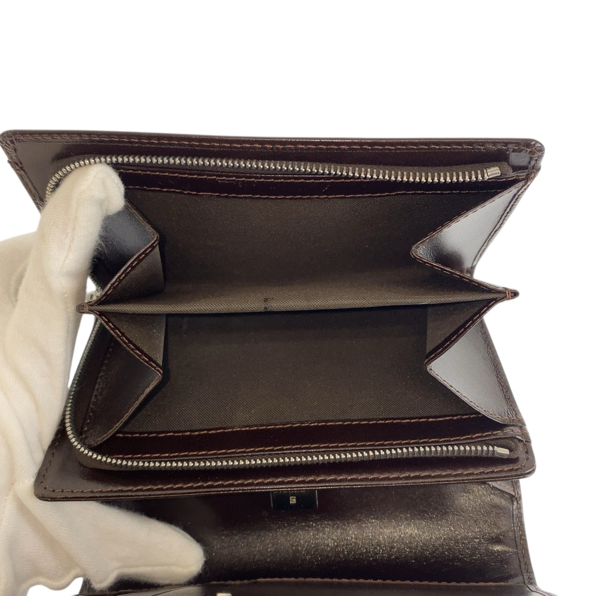 22445
FENDI フェンディ ズッカ ブラウン シルバー金具 キャンバス / レザー 31052 折財布 コンパクトウォレット 男女兼用 レディース A15