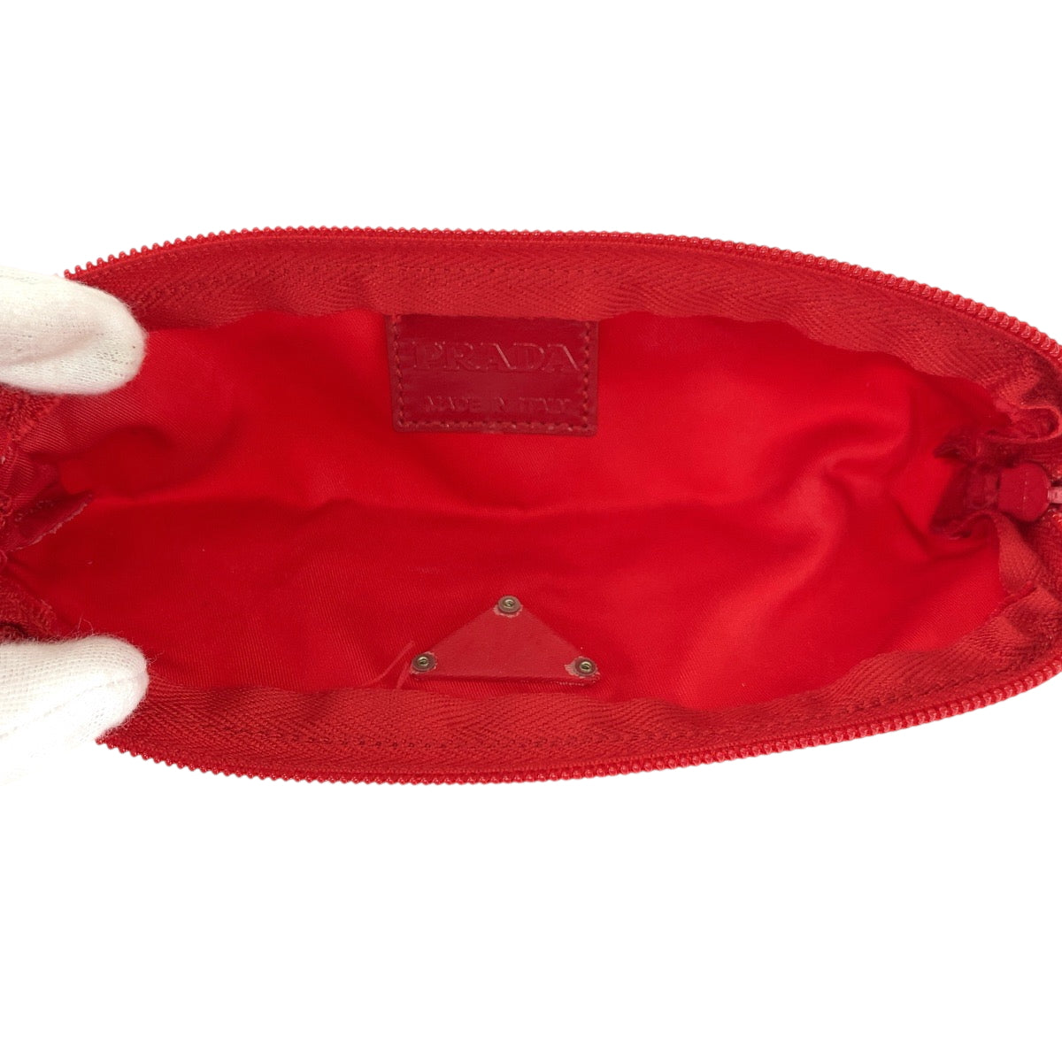 22451
PRADA プラダ テスート 三角ロゴプレート レッド シルバー金具 ナイロン ペンケース 筆箱 男女兼用 レディース A8