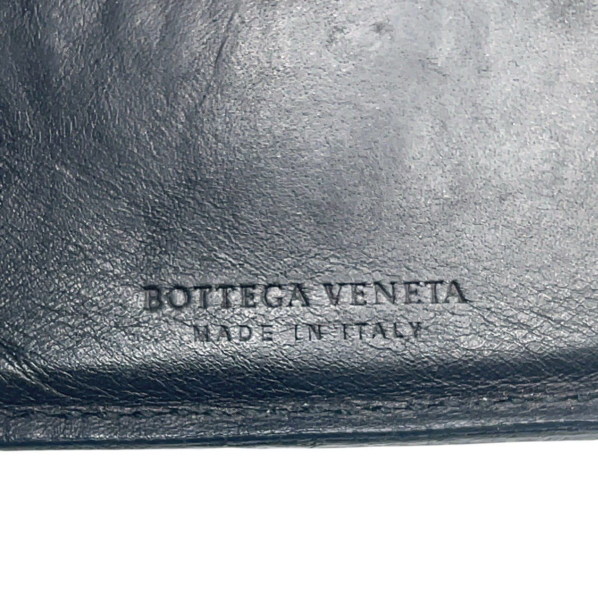 22489
BOTTEGAVENETA ボッテガヴェネタ イントレチャート ブラック 黒 レザー 193642 二つ折り財布 折財布 コンパクトウォレット メンズ AB2