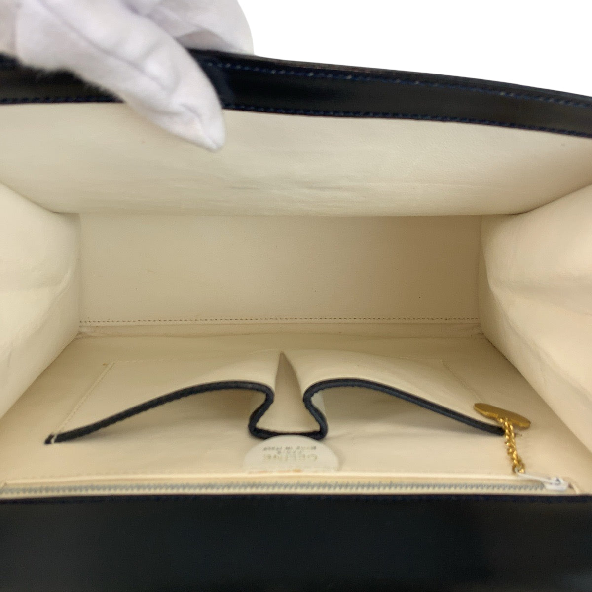 22535
CELINE セリーヌ ヴィンテージ ターンロック ストライプ ホワイト ブラック ゴールド金具 レザー F/02 ハンドバッグ レディース AB90