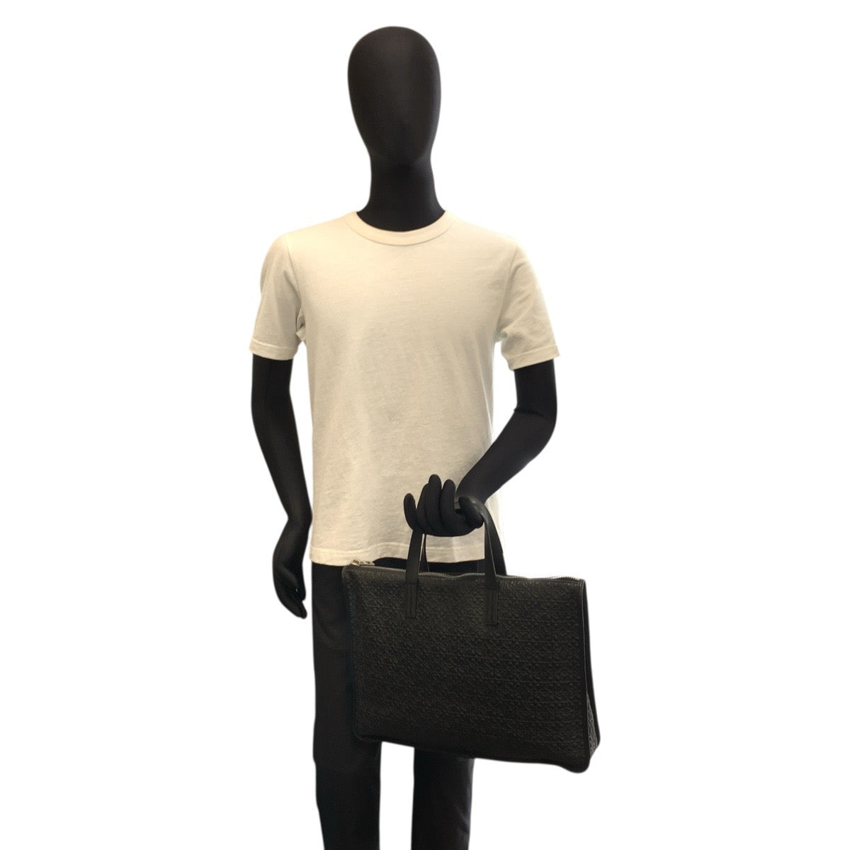 22543
LOEWE ロエベ リピートアナグラム ブラック 黒 シルバー金具 レザー ビジネスバッグ ブリーフケース メンズ ABP40