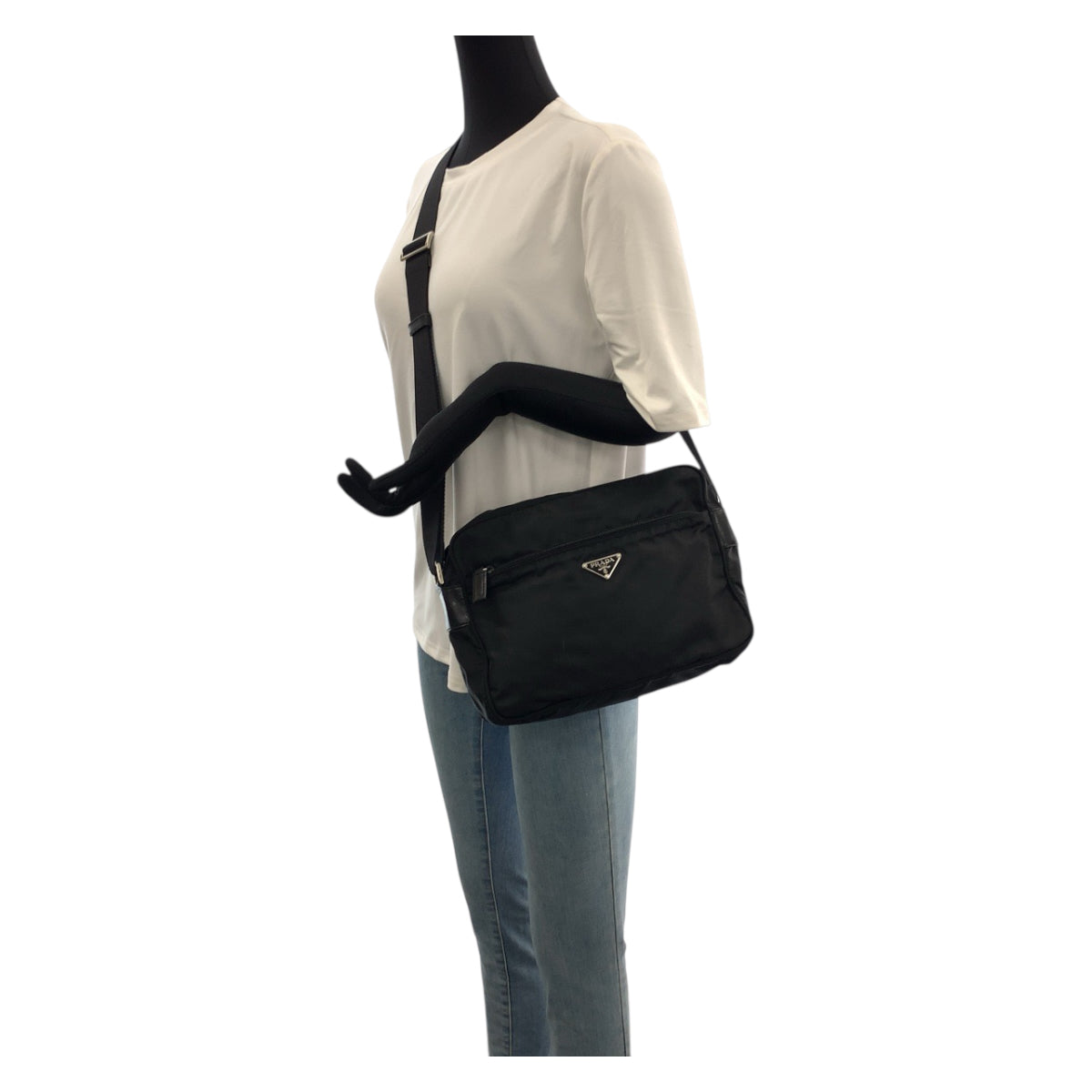22545
PRADA プラダ テスート 三角ロゴプレート ブラック 黒 シルバー金具 ナイロン ショルダーバック メッセンジャーバッグ レディース ABP38