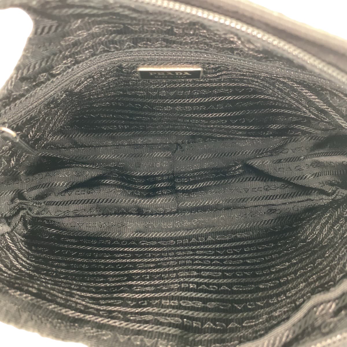 22545
PRADA プラダ テスート 三角ロゴプレート ブラック 黒 シルバー金具 ナイロン ショルダーバック メッセンジャーバッグ レディース ABP38