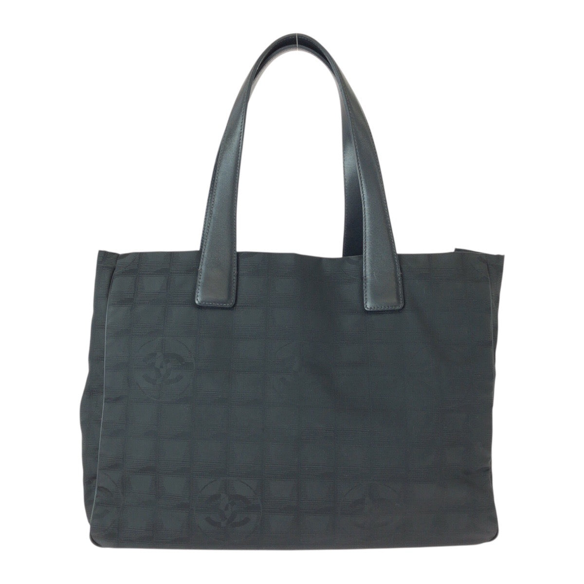 22546
CHANEL シャネル ニュートラベルライン ニュートラトートMM ブラック 黒 ナイロン / レザー トートバッグ ショルダーバッグ レディース A68