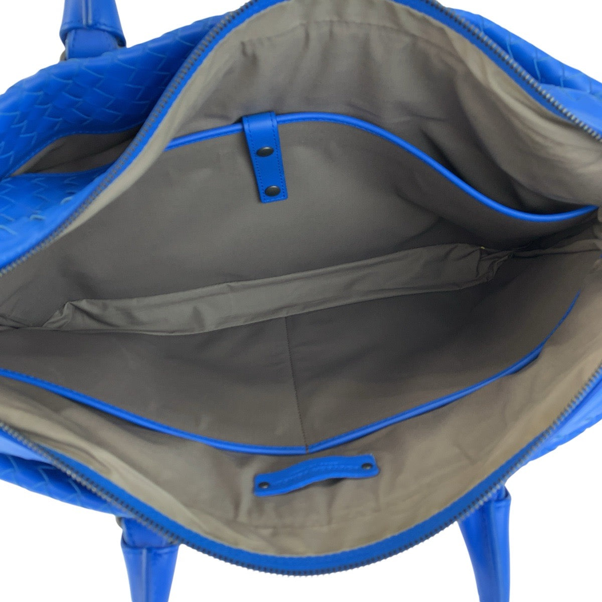 22576
BOTTEGAVENETA ボッテガヴェネタ イントレチャート ブルー レザー BO4624538H ビジネスバッグ ブリーフケース メンズ A160