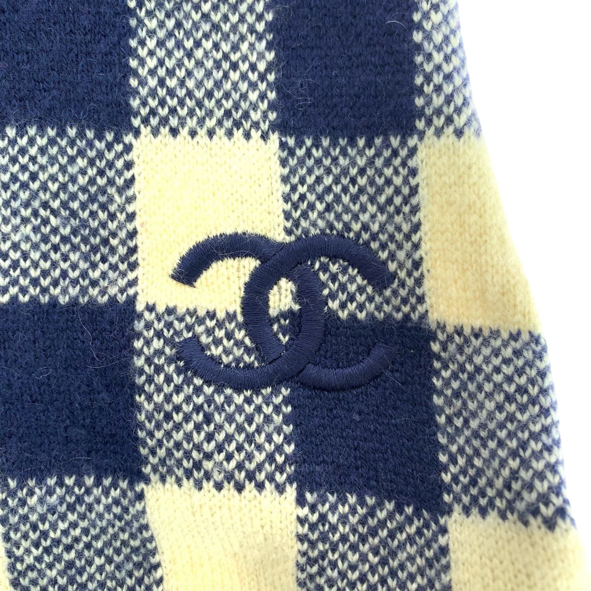 22582
CHANEL シャネル ココマーク チェック サイズ 38 ネイビー オフホワイト カシミヤ P40300K02908 ワンピース ニットワンピース スカート レディース A80