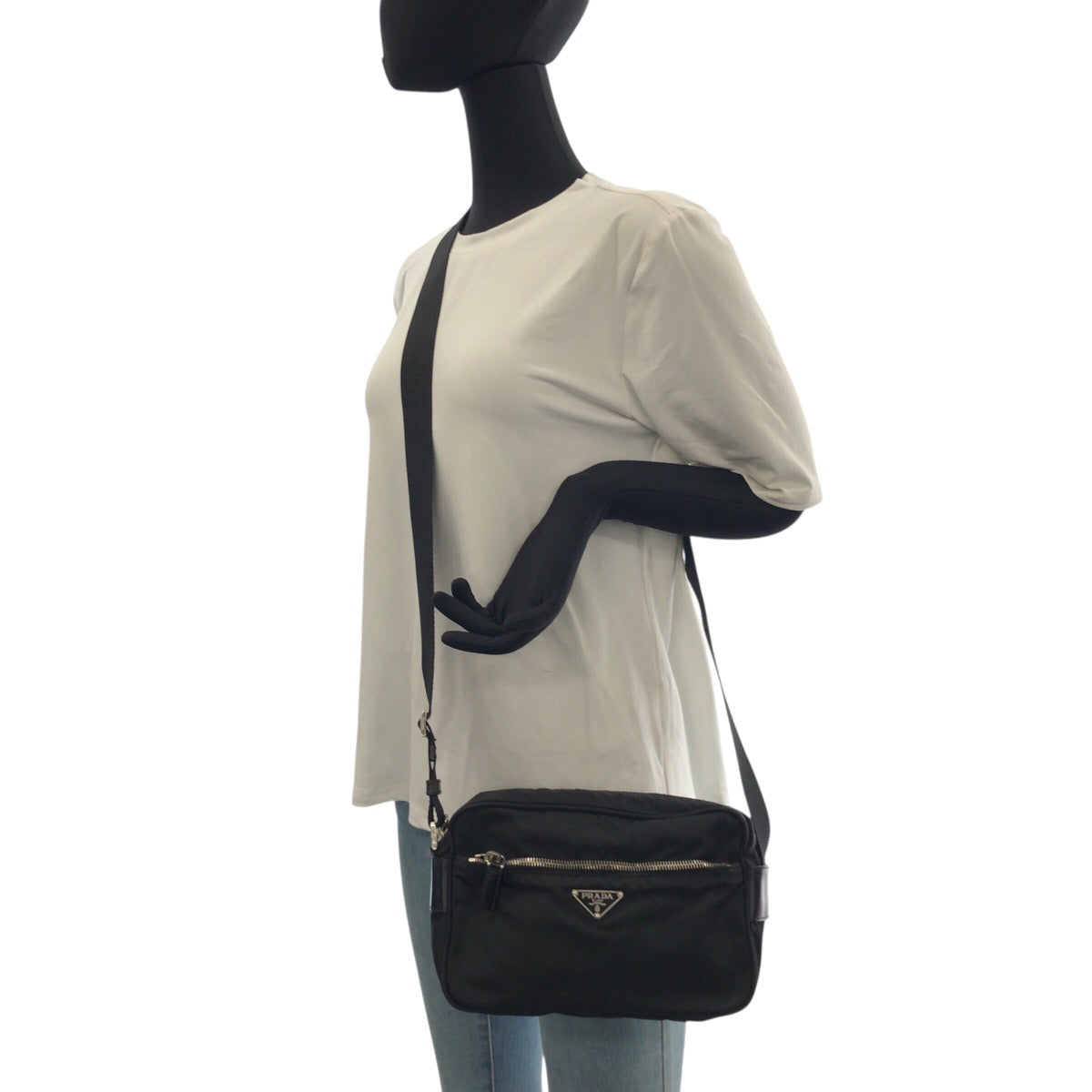 22609
PRADA プラダ テスート 三角ロゴプレート ブラック 黒 シルバー金具 ナイロン / レザー ショルダーバッグ カメラバッグ ポシェット メンズ ABP44