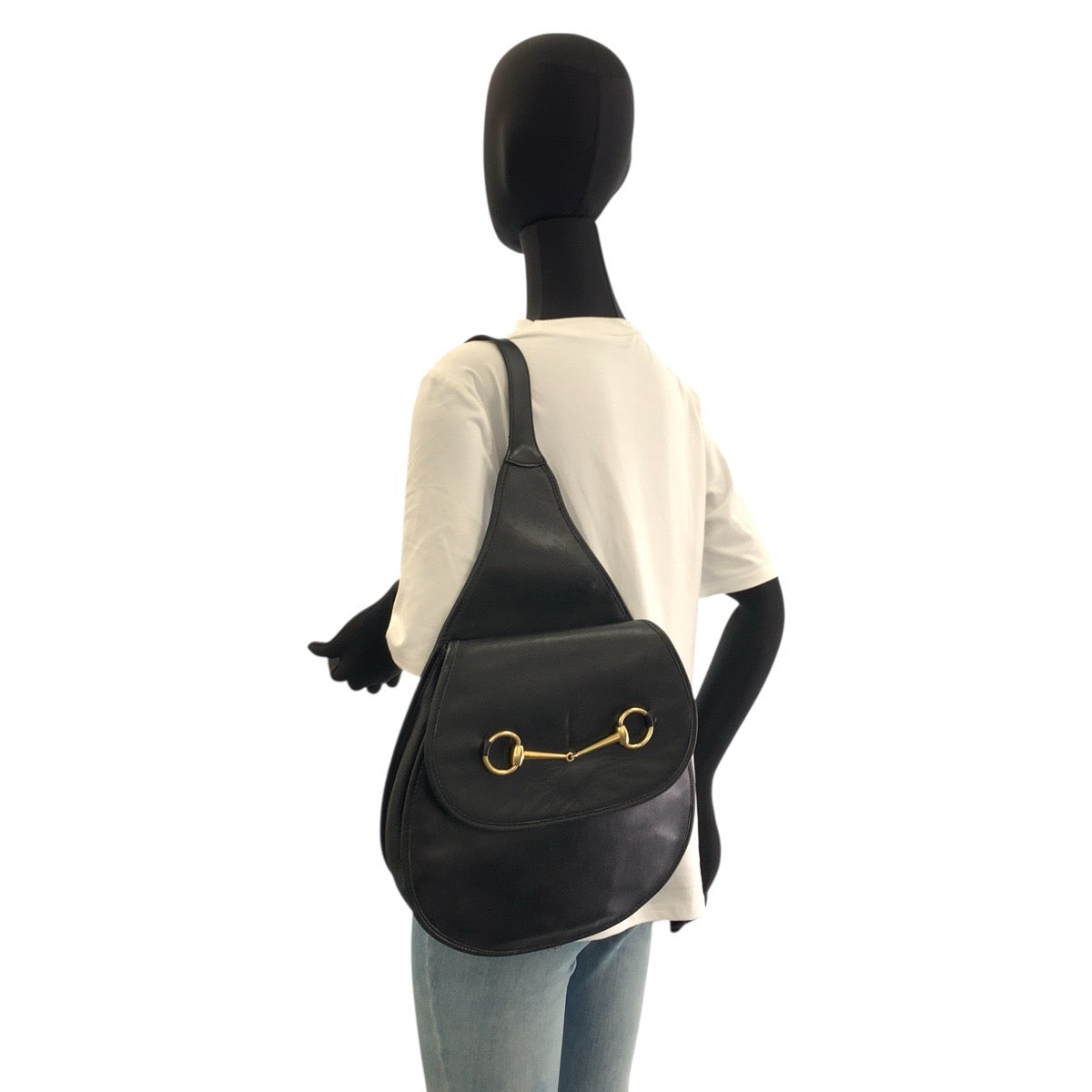 22614
GUCCI グッチ ヴィンテージ ホースビット ブラック 黒 ゴールド金具 レザー 003 2113 0034 ショルダーバッグ ボディバッグ レディース ABP42