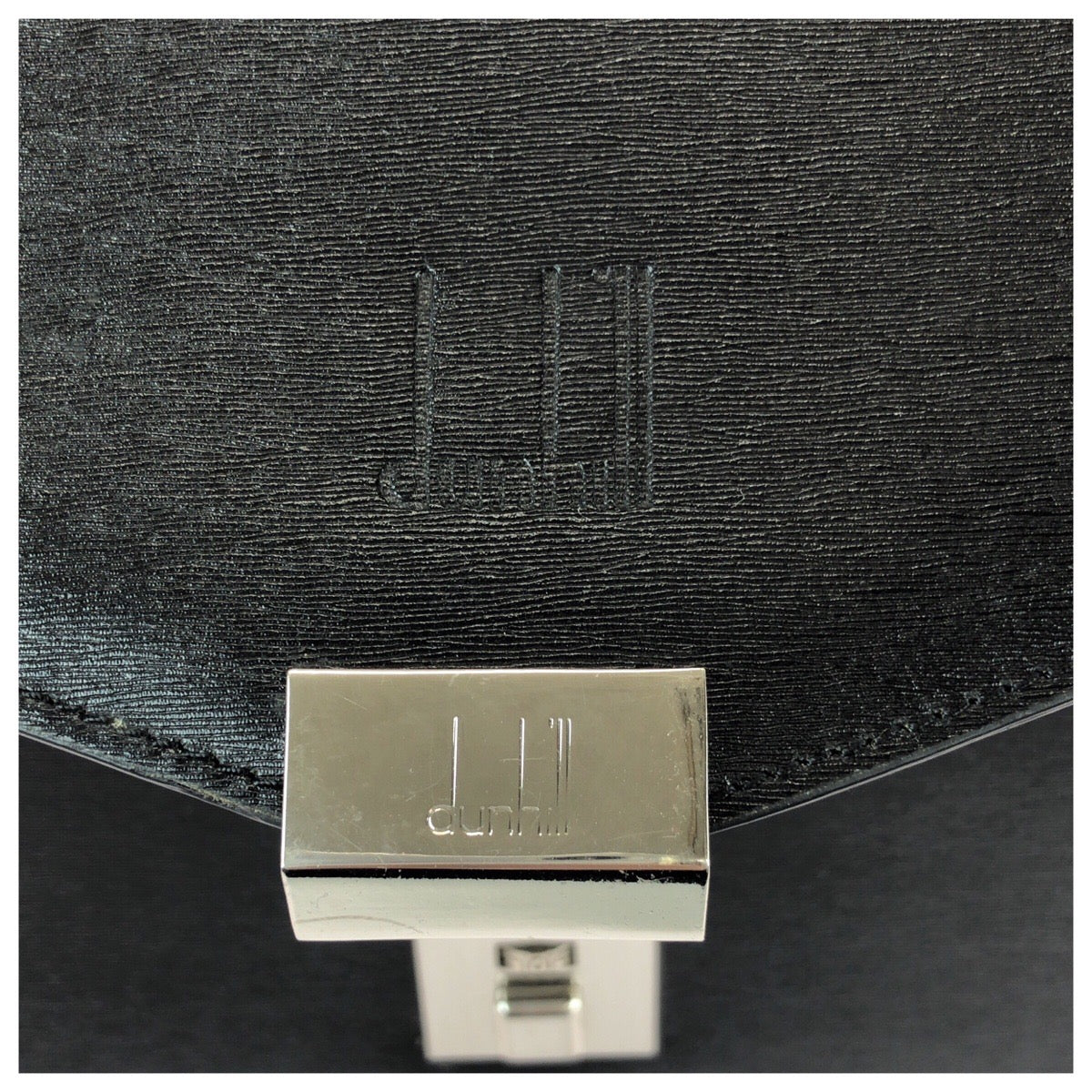 22617
Dunhill ダンヒル ブラック 黒 シルバー金具 レザー クラッチバッグ セカンドバッグ メンズ ABP15