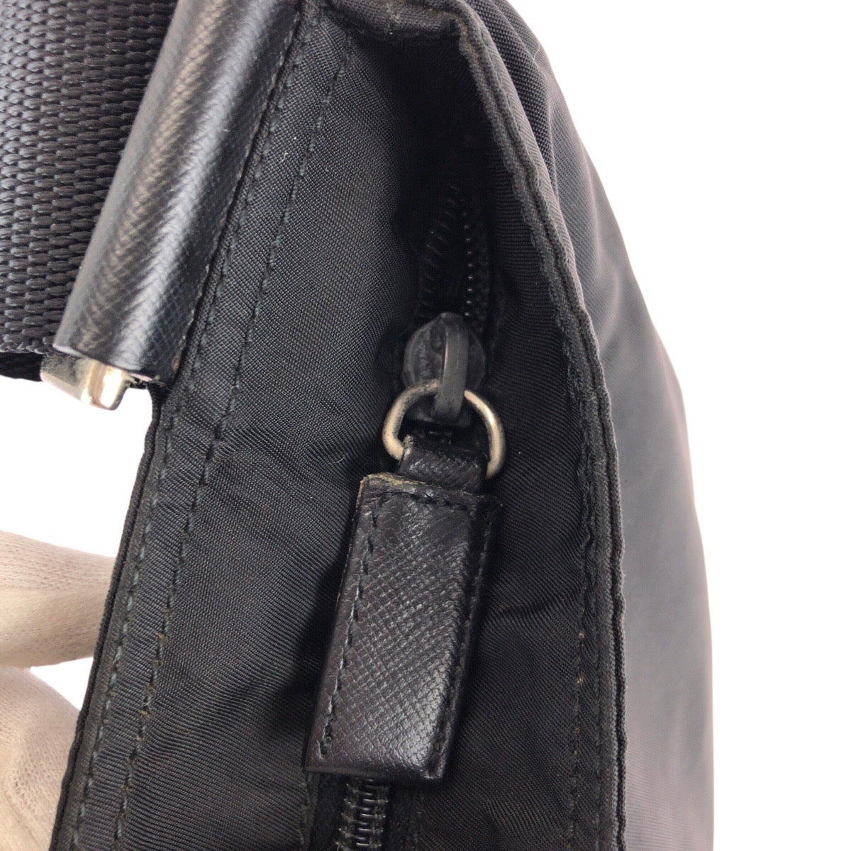 22624
PRADA プラダ テスート 三角ロゴプレート ブラック 黒 シルバー金具 ナイロン / レザー ショルダーバッグ メッセンジャーバッグ レディース ABP35