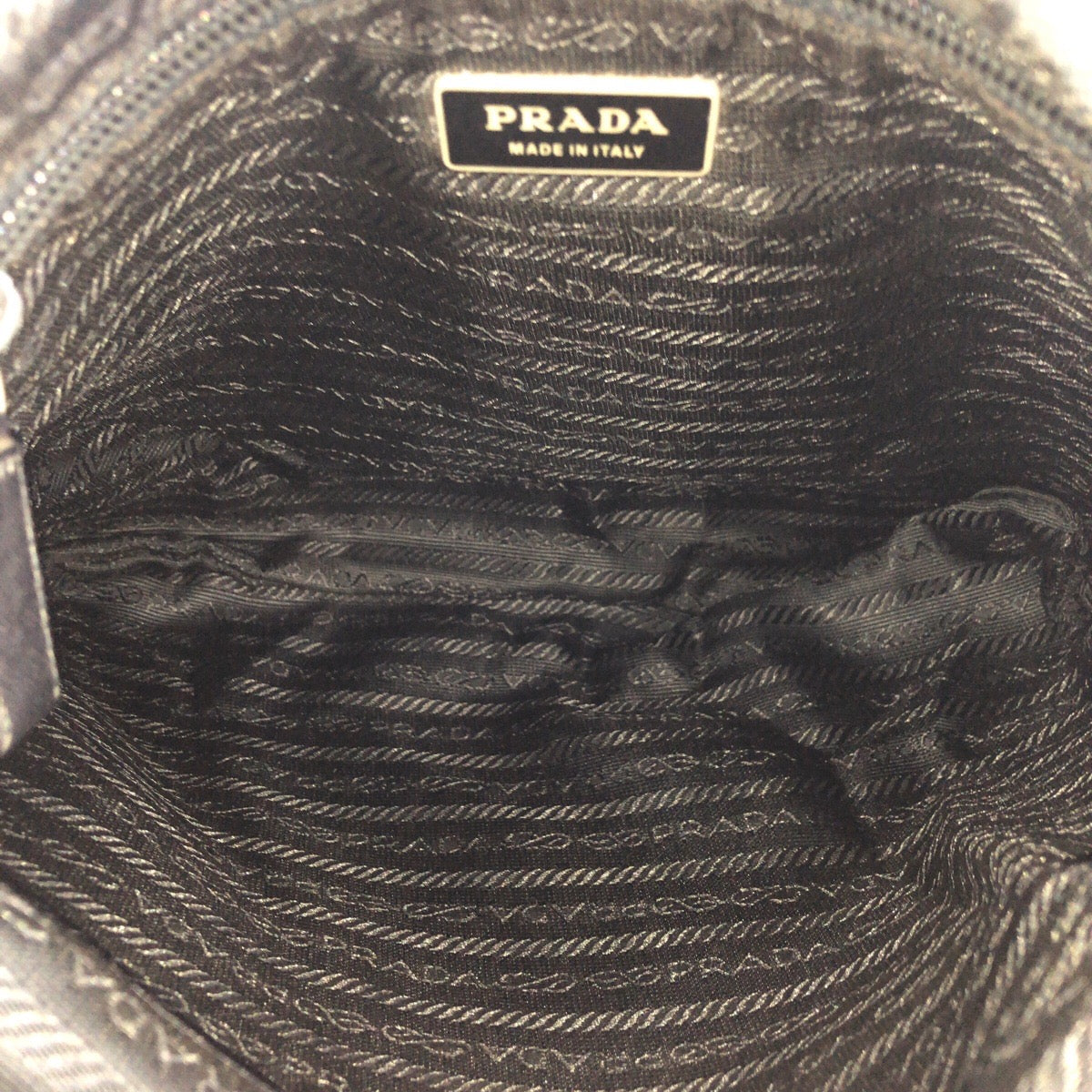 22624
PRADA プラダ テスート 三角ロゴプレート ブラック 黒 シルバー金具 ナイロン / レザー ショルダーバッグ メッセンジャーバッグ レディース ABP35