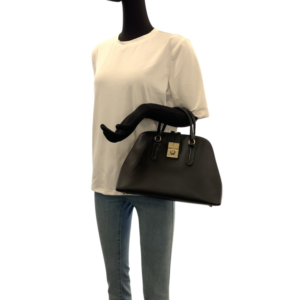 22715
Furla フルラ ブラック 黒 シルバー金具 レザー 250027 ハンドバッグ レディース ABP14