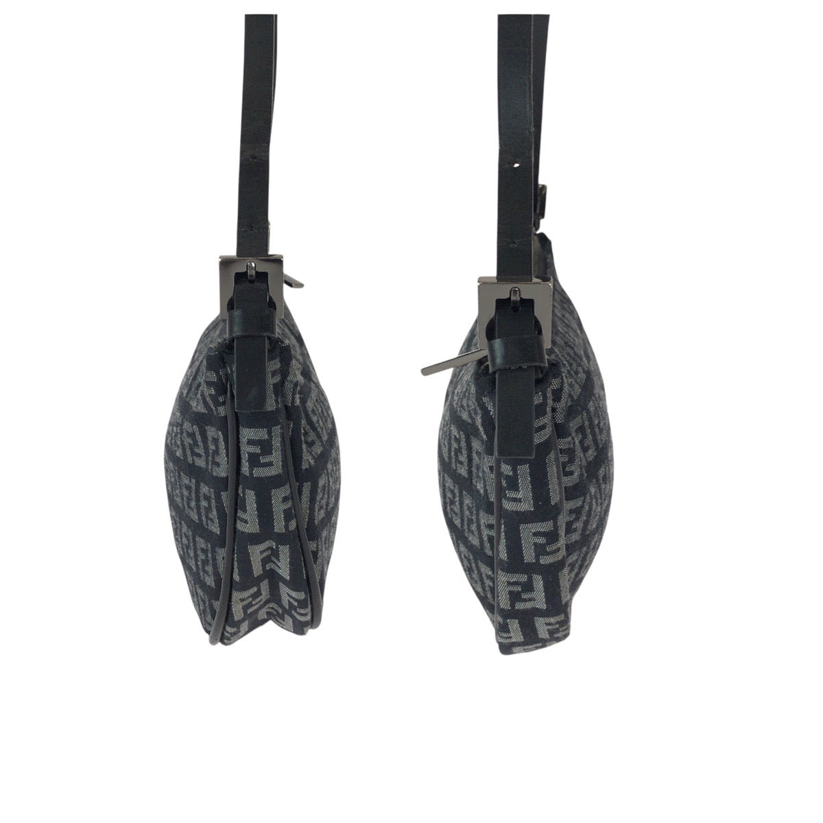 22720
FENDI フェンディ ズッカ ブラック 黒 ガンメタ金具 キャンバス / レザー 8BR144 ハンドバッグ ショルダーバッグ アクセサリーポーチ レディース AB49