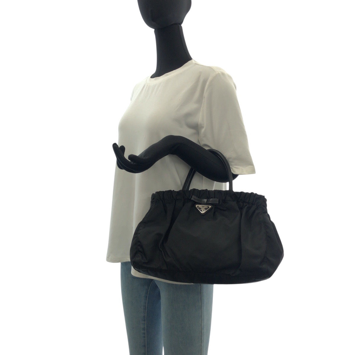 22742
PRADA プラダ テスート 三角ロゴプレート ブラック 黒 シルバー金具 ナイロン / レザー トートバッグ ハンドバッグ ショルダーバッグ レディース ABP42
