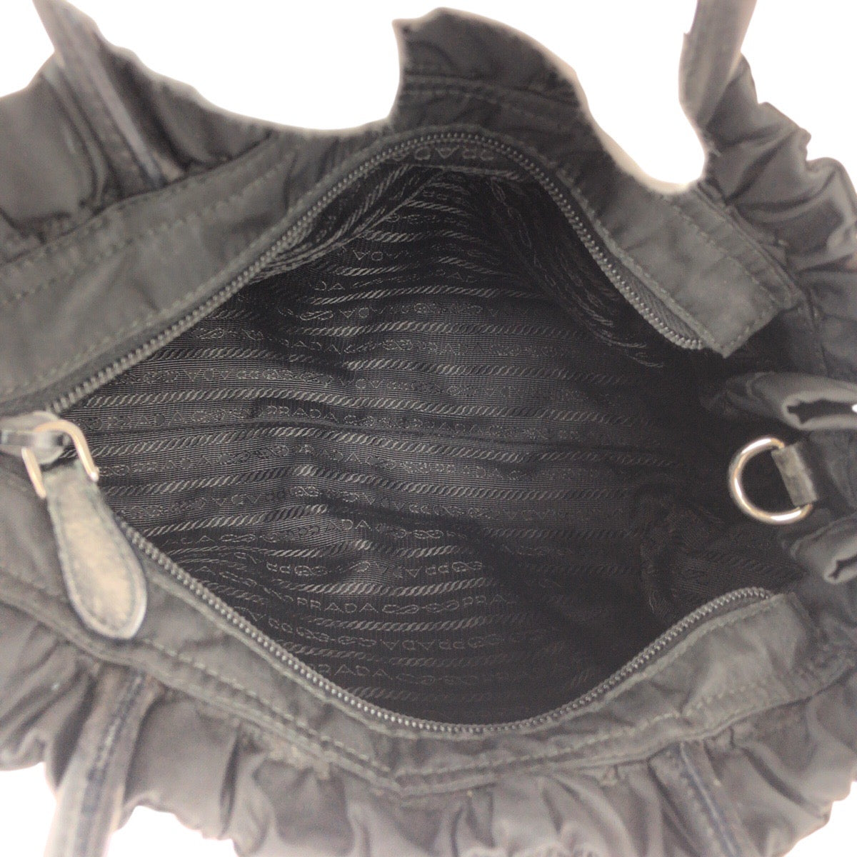 22742
PRADA プラダ テスート 三角ロゴプレート ブラック 黒 シルバー金具 ナイロン / レザー トートバッグ ハンドバッグ ショルダーバッグ レディース ABP42