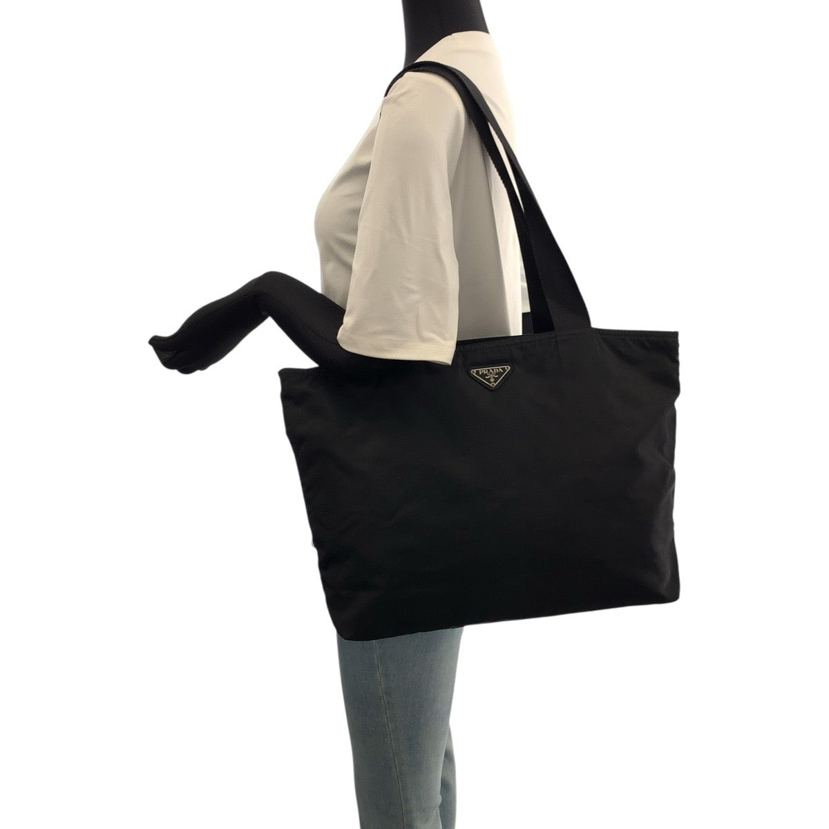 22750
PRADA プラダ テスート 三角ロゴプレート ブラック 黒 シルバー金具 ナイロン トートバッグ ショルダーバッグ レディース ABP28