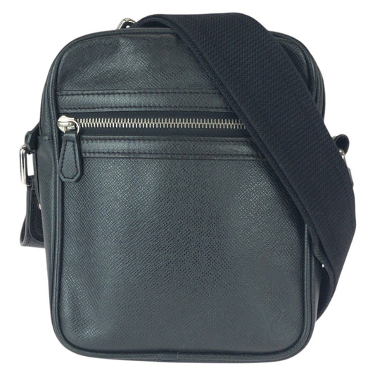 22755
LOUIS VUITTON ルイヴィトン タイガ ディミトリ ブラック 黒 シルバー金具 レザー M32462 ショルダーバッグ ポシェット メンズ ABP36