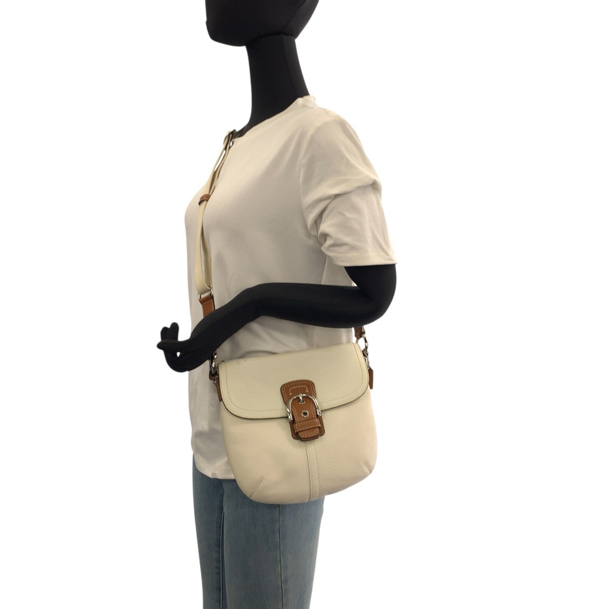 22763
COACH コーチ ホワイト ブラウン シルバー金具 レザー ショルダーバッグ ポシェット レディース ABP8