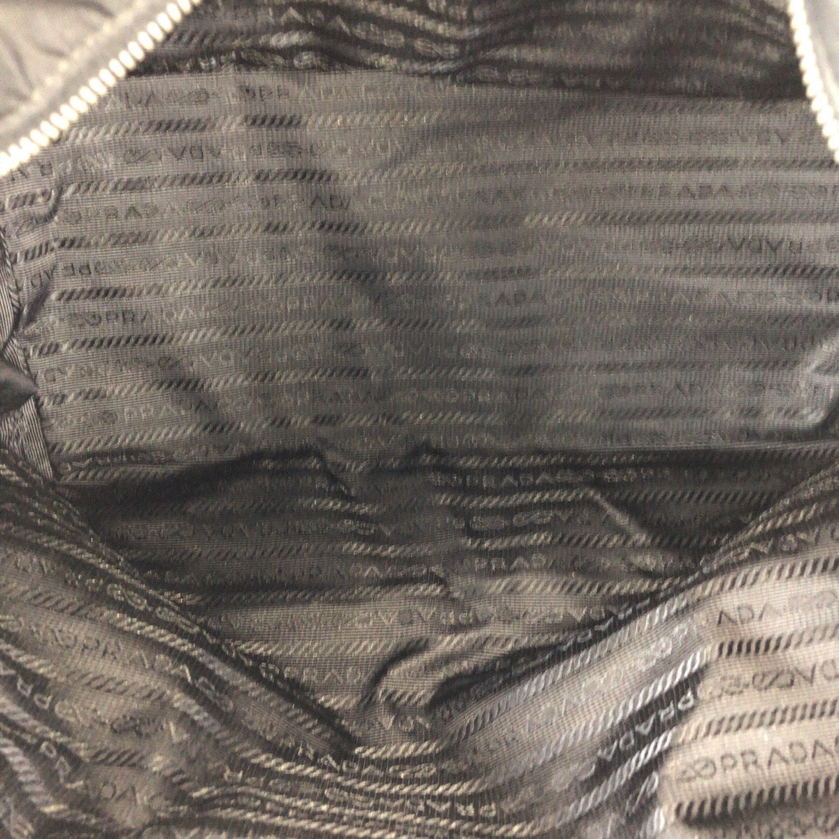 22775
PRADA プラダ テスート サフィアーノ 三角ロゴプレート ブラック 黒 シルバー金具 ナイロン / レザー トートバッグ ショルダーバッグ レディース ABP38