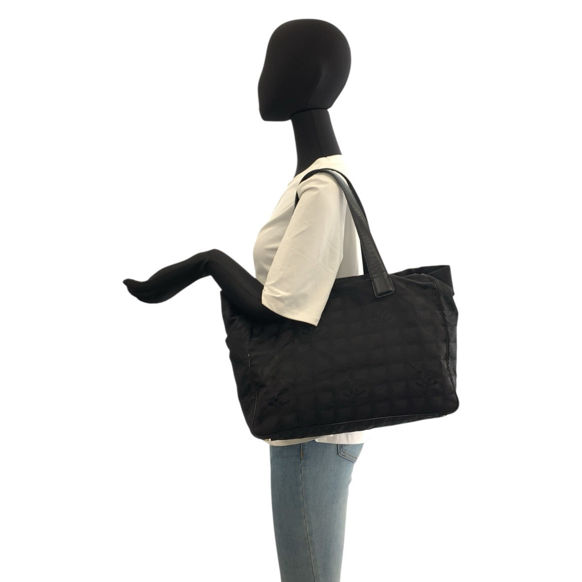 22782
CHANEL シャネル ニュートラベルライン ブラック 黒 ナイロン / レザー トートバッグ ショルダーバッグ レディース AB42