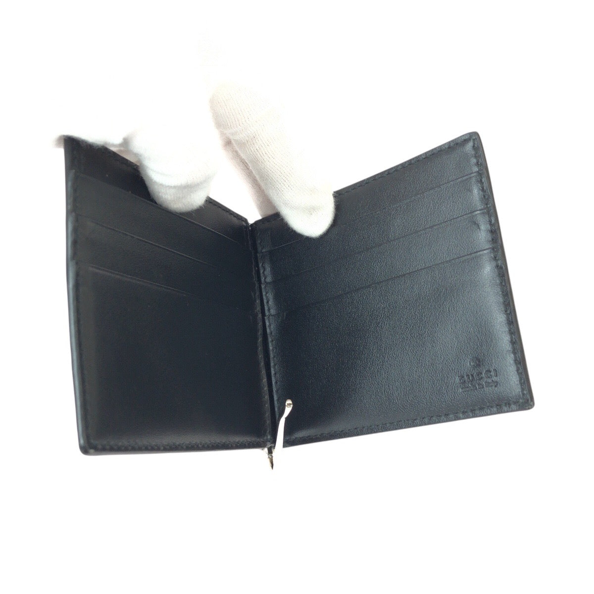 22811
GUCCI グッチ GGエンボス ブラック 黒 シルバー金具 レザー 676656 マネークリップ カードケース メンズ A35