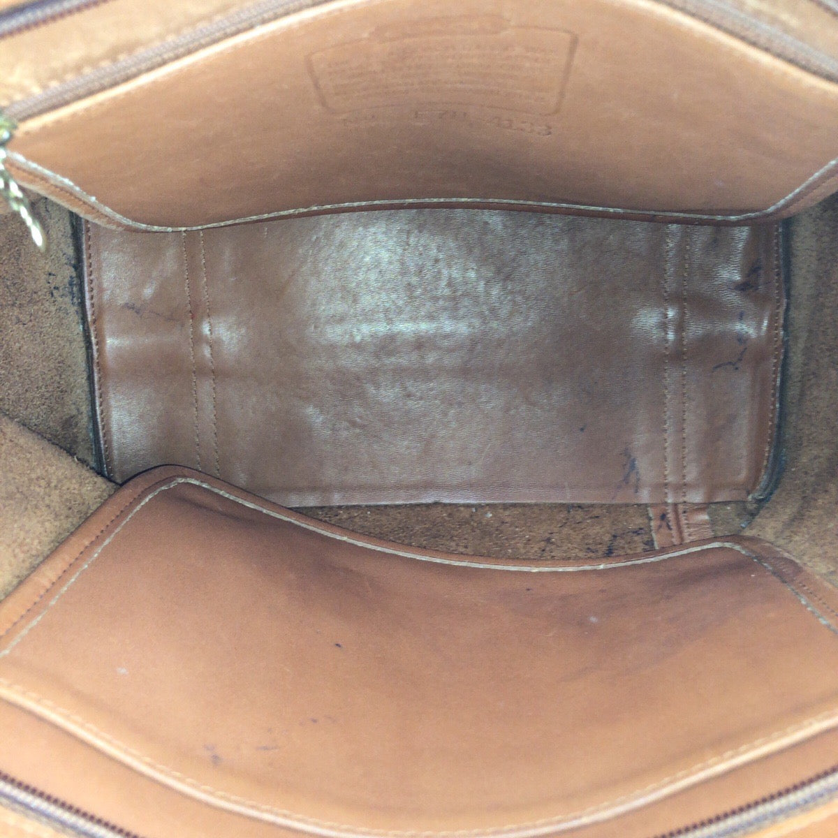 22847
COACH コーチ ヴィンテージ オールドコーチ ブラウン ゴールド金具 レザー 4133 トートッグ ハンドバッグ レディース AB5