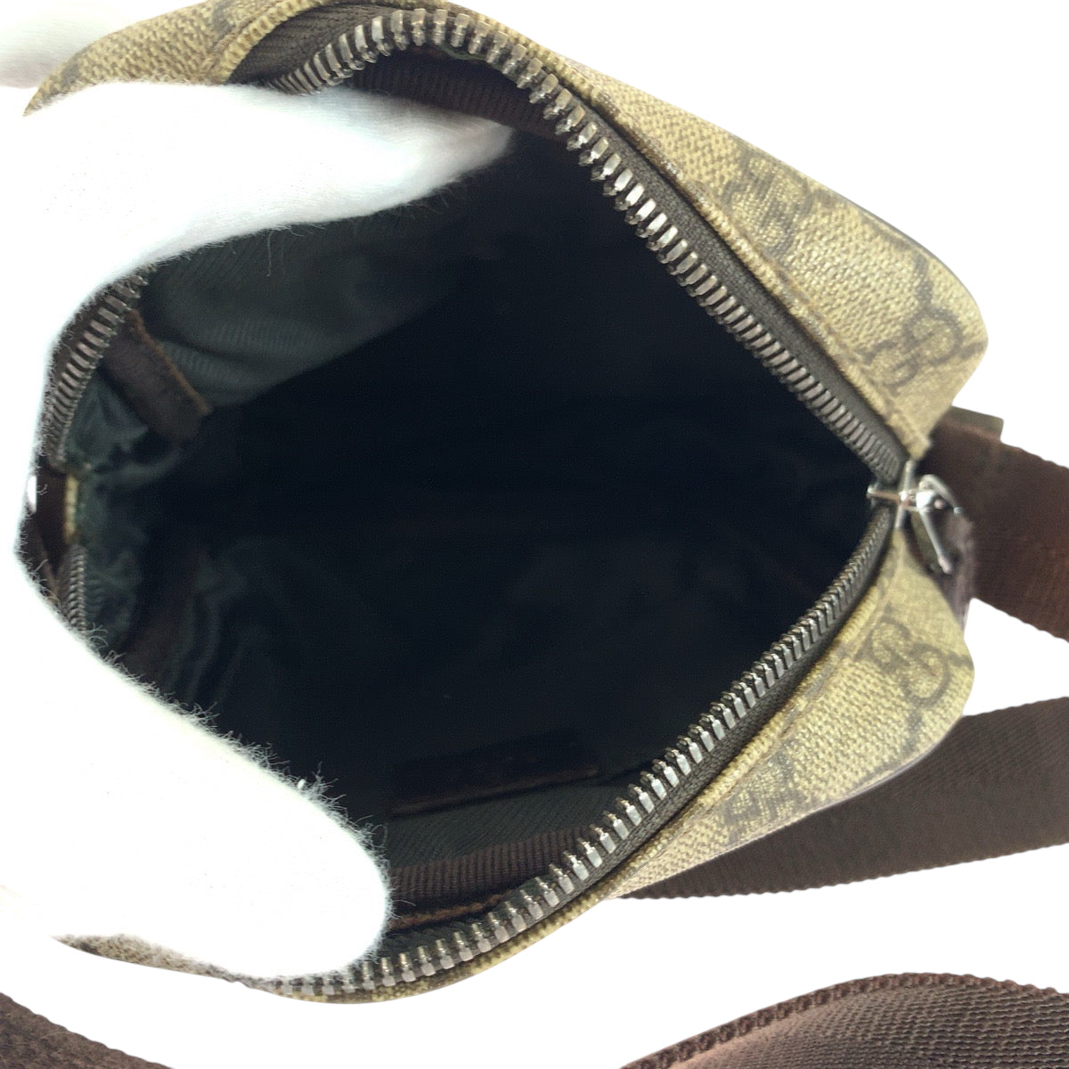 22868
GUCCI グッチ ベージュ ブラウン シルバー金具 GGスプリームキャンバス 101680 ショルダーバッグ ポシェット レディース ABP34