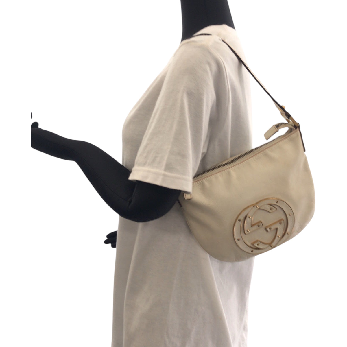 22889
GUCCI グッチ ソーホー インターロッキング ホワイト ゴールド金具 レザー 121552 ホーボー ショルダーバッグ 肩掛け レディース AB52