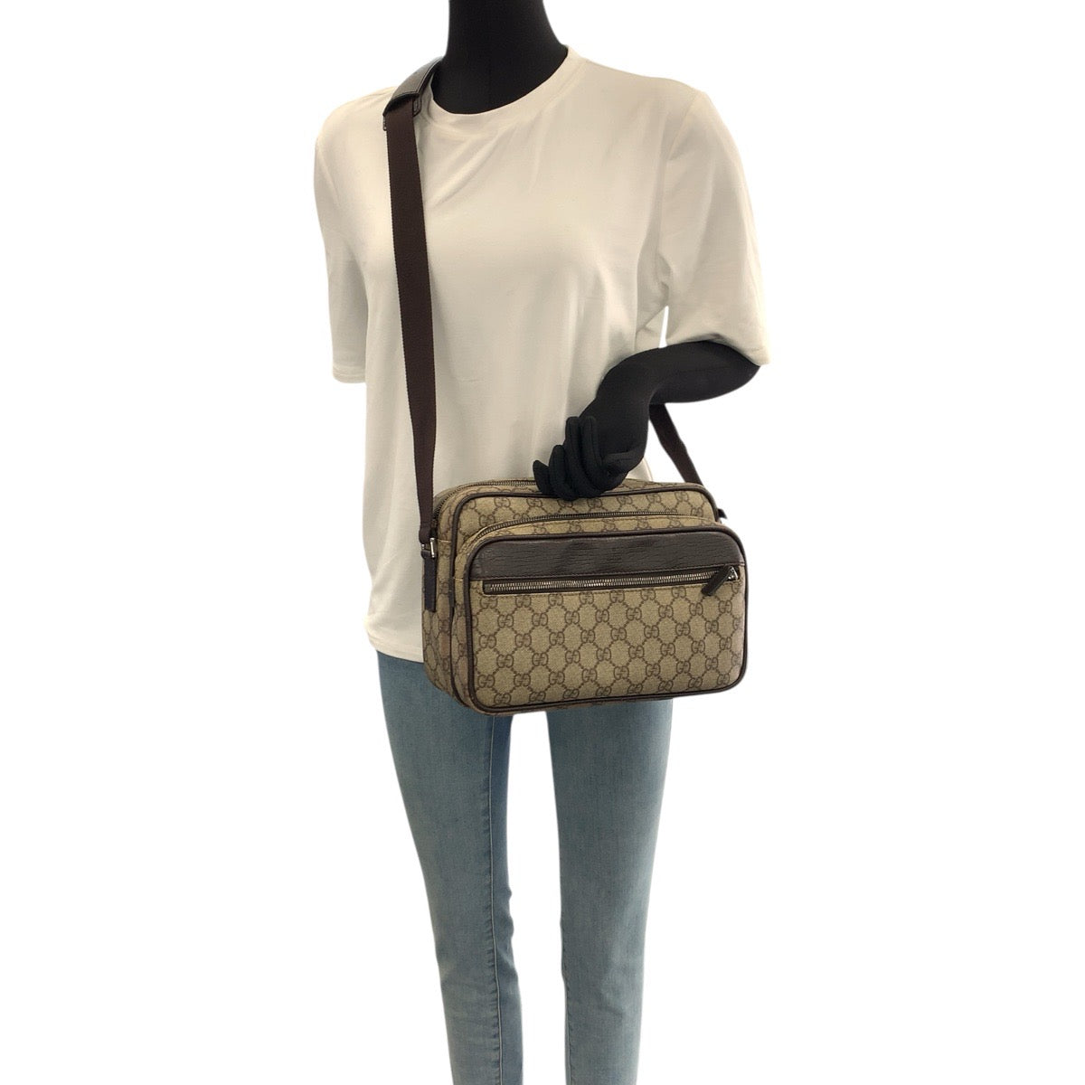 22920
GUCCI グッチ GGプラス ベージュ ダークブラウン シルバー金具 GGスプリームキャンバス / レザー 114531 ショルダーバッグ メッセンジャーバッグ レディース AB35