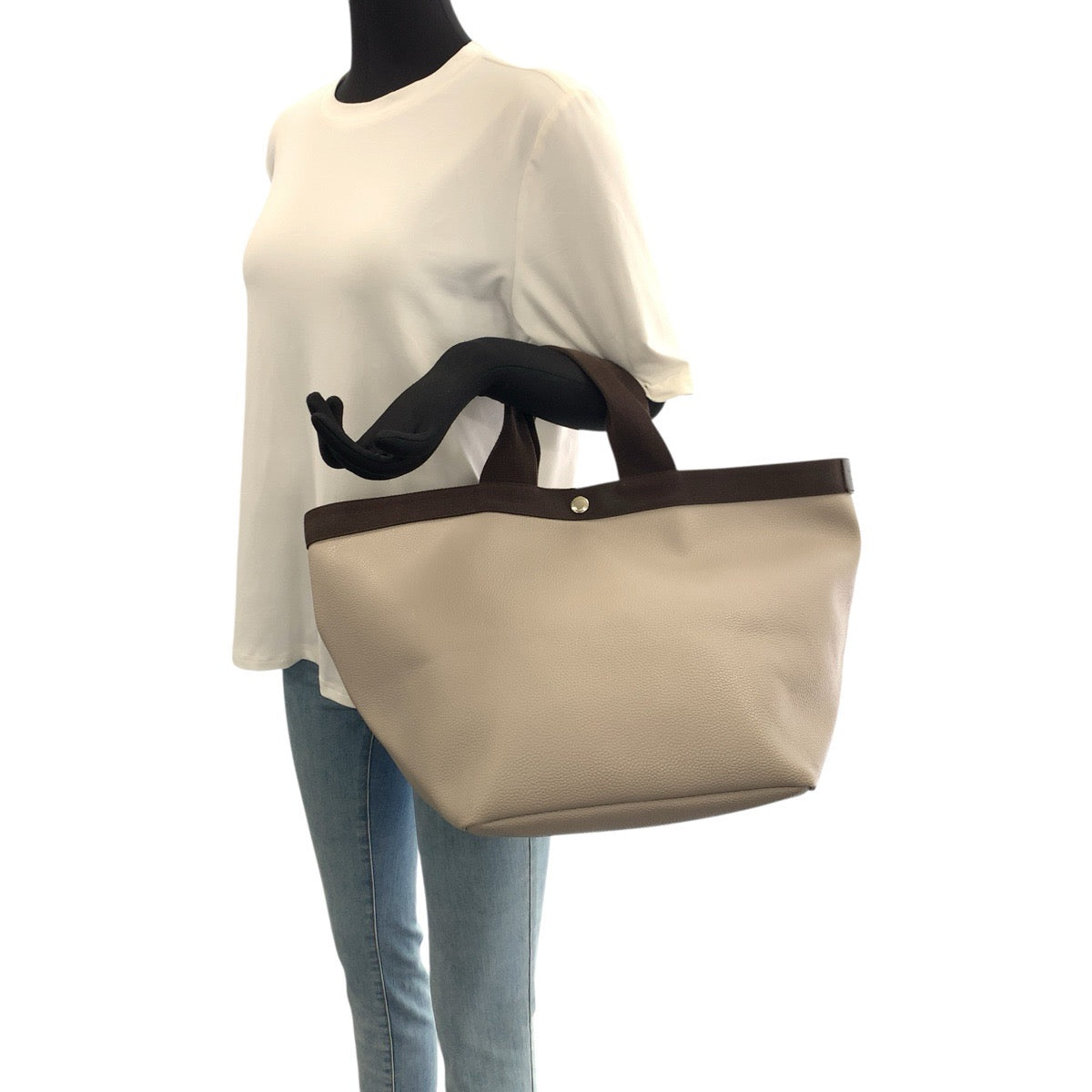 22941
Herve Chapelier エルベ シャプリエ ベージュ ダークブラウン シルバー金具 / コーテッドキャンバス トートバッグ 男女兼用 レディース ABP35