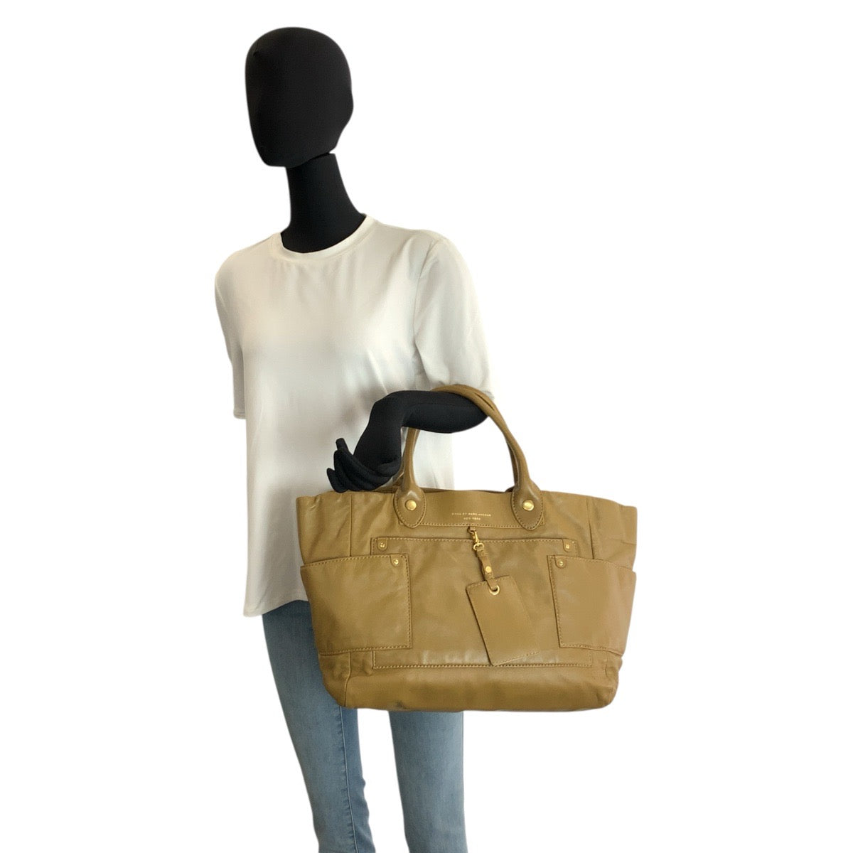 22944
MARC BY MARC JACOBS Brown Gold Hardware Leather Tote Bag Handbag Ladies ABP16