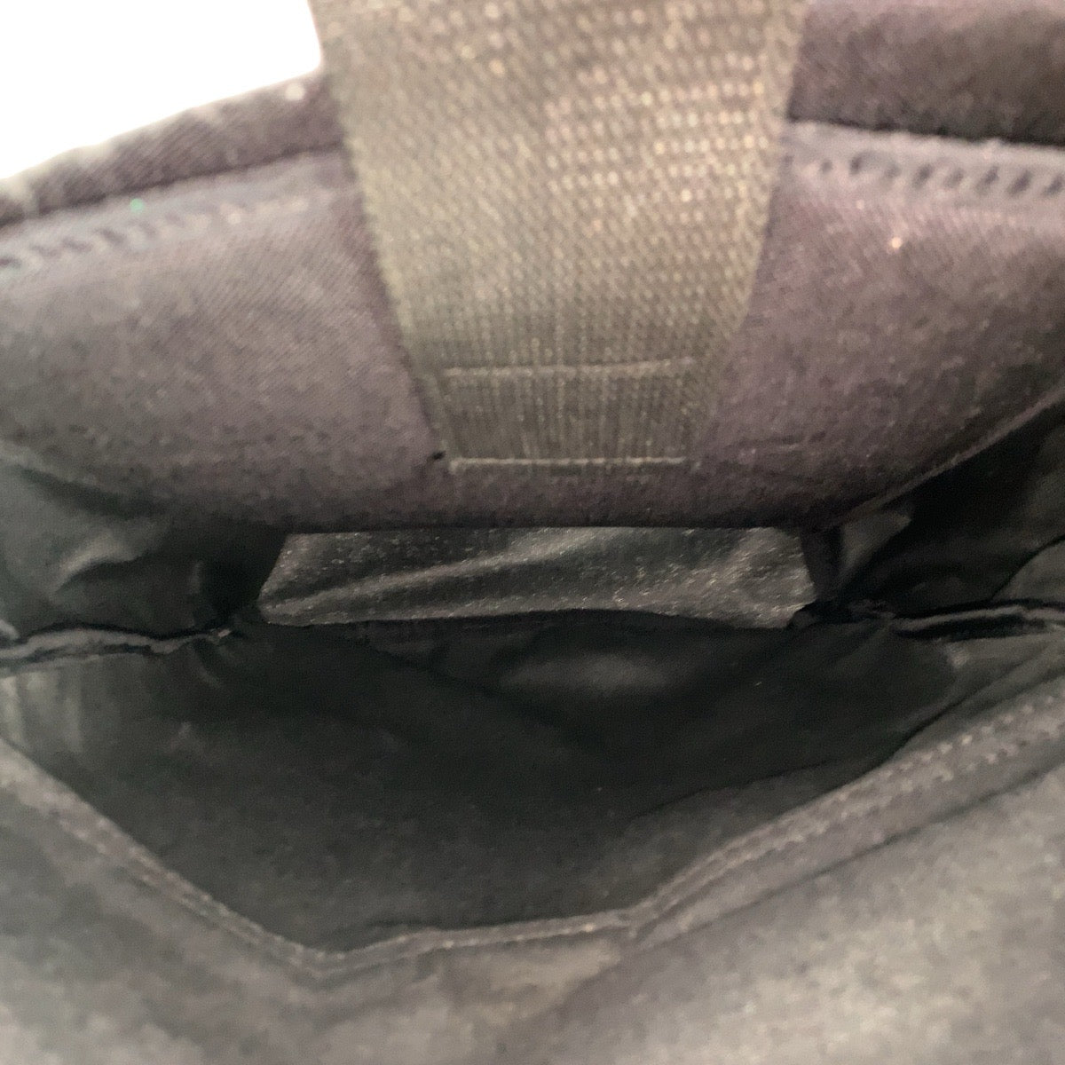 22955
Manhattan Portage マンハッタンポーテージ シルバーカップ ブラック レッド ナイロン リュック・デイパック バックパック メンズ A7