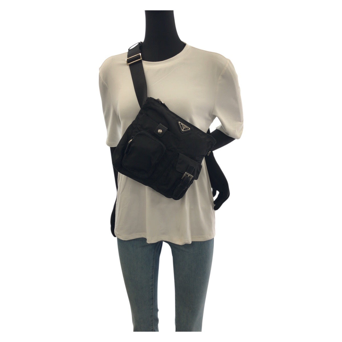 22959
PRADA プラダ テスート 三角ロゴプレート ブラック 黒 シルバー金具 ナイロン / レザー ボディバッグ ウエストバッグ バムバッグ レディース ABP35