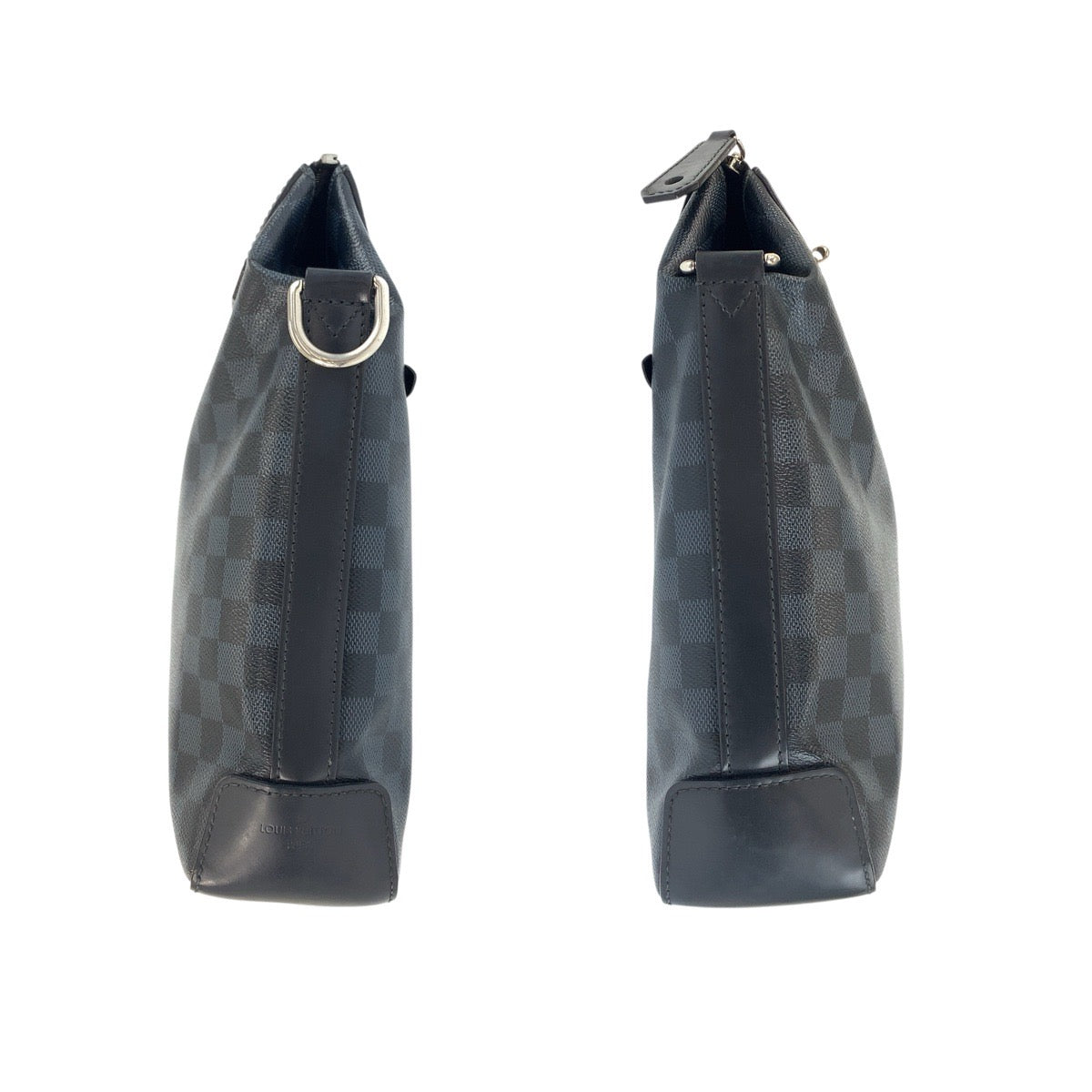 22979
LOUIS VUITTON ルイヴィトン ダミエ コバルト メッセンジャー グリニッジ ブルー ブラック シルバー金具 PVC / レザー N41348 ビジネスバッグ ブリーフケース ショルダーバッグ メンズ AB75