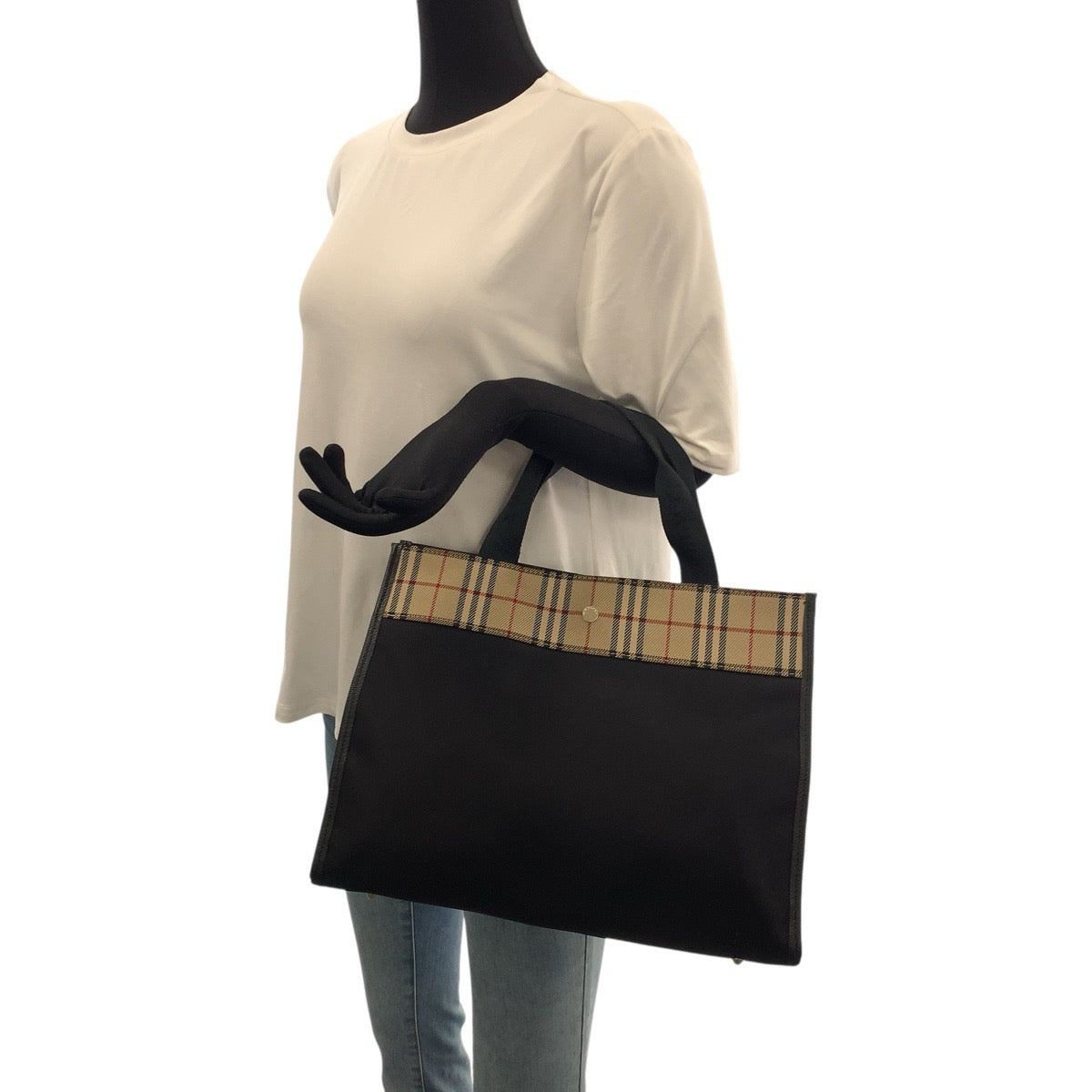 22982
BURBERRY Checkered Black Beige Silver Hardware Nylon Tote Bag Handbag Women's ABP21