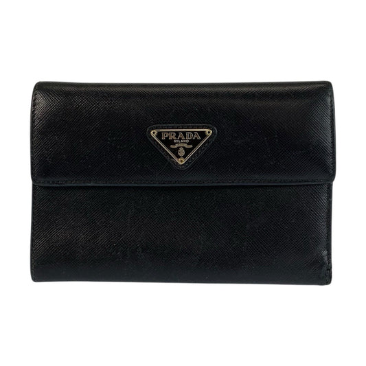 23038
PRADA プラダ サフィアーノ 三角ロゴプレート ブラック 黒 シルバー金具 レザー 折財布 コンパクトウォレット レディース AB8