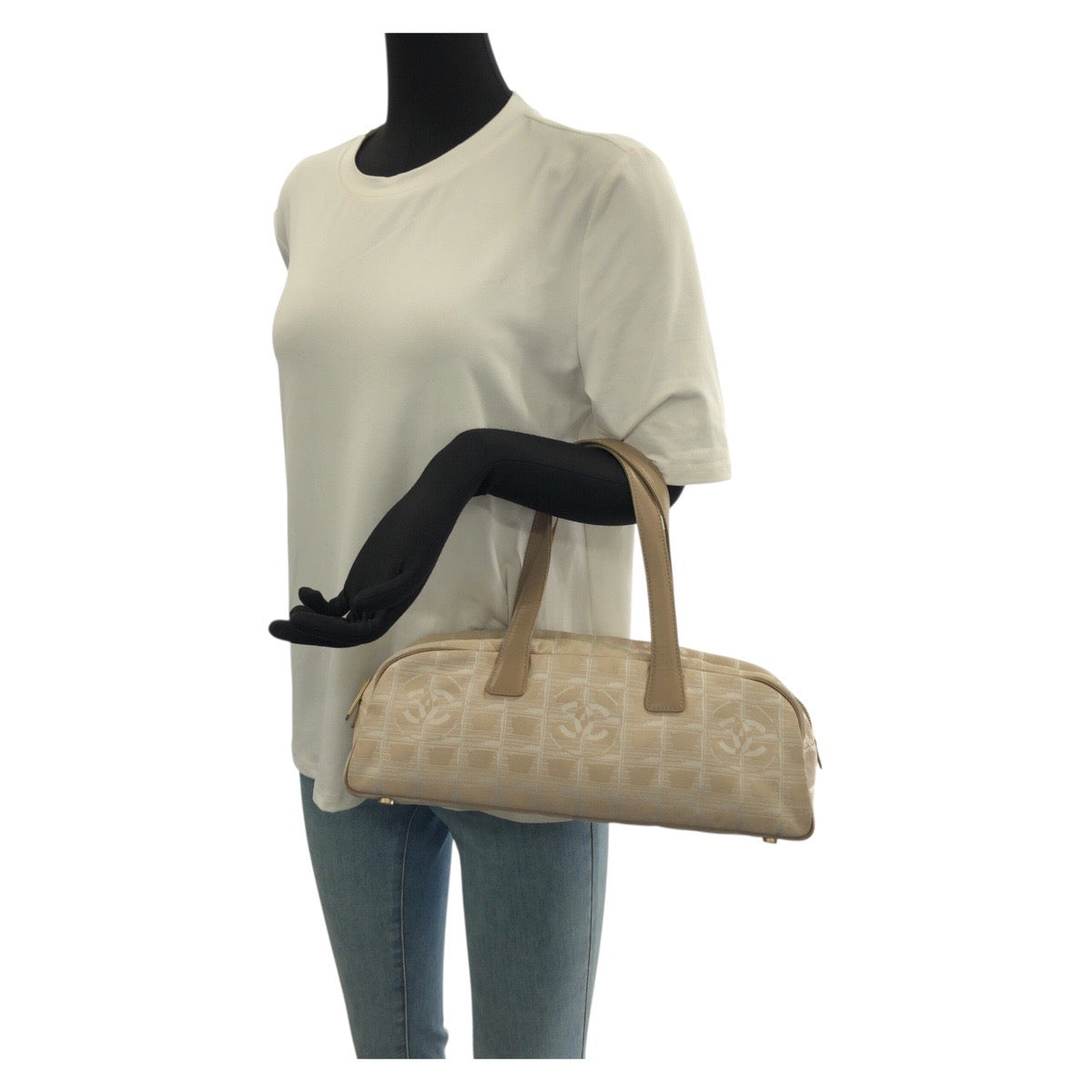 23042
CHANEL New Travel Line Beige Gold Hardware Nylon / Leather Handbag Mini Boston Bag Ladies AB28
