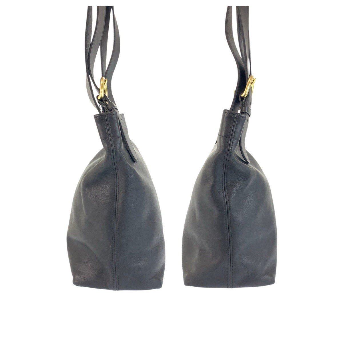 23056
COACH Vintage Old Coach Navy Gold Hardware Leather 4140 Shoulder Bag Unisex Ladies ABP21