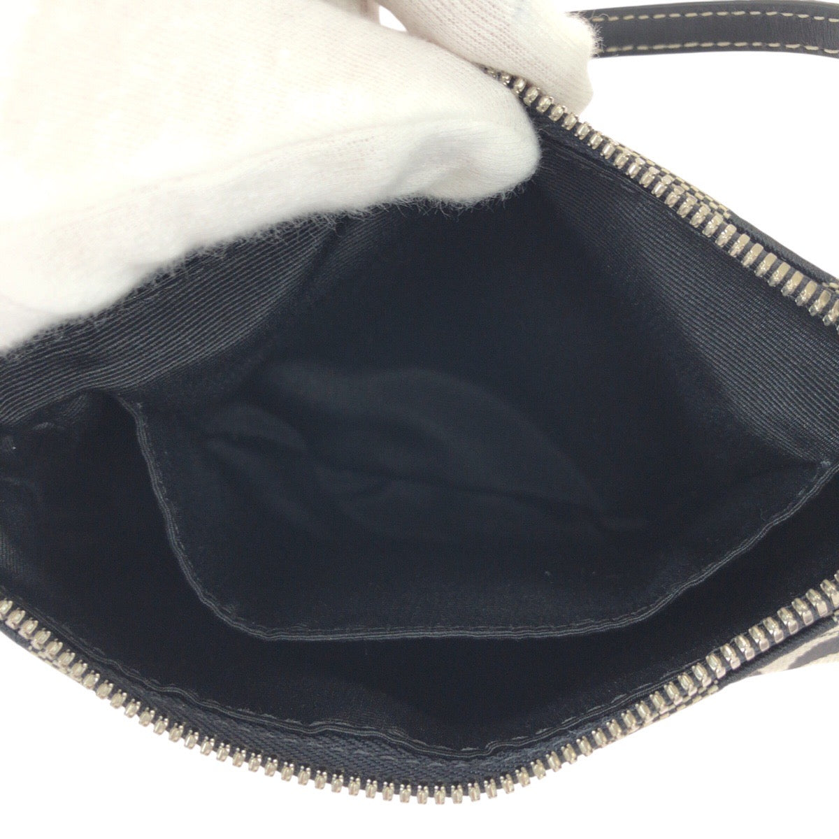 23068
COACH Signature Black Gray Silver Hardware Canvas / Leather 6094 Handbag Accessory Pouch Women's A21