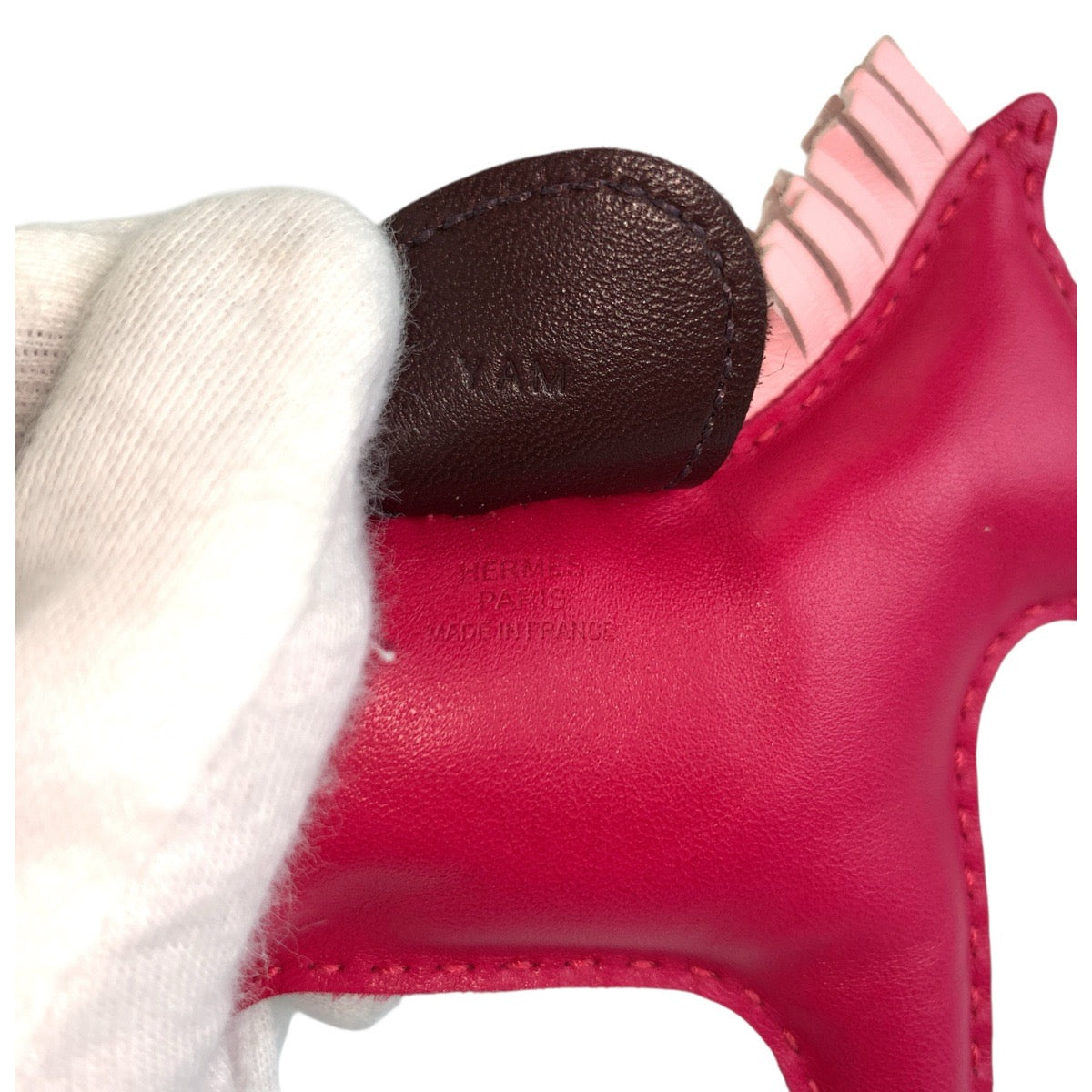 23090
HERMES エルメス ロデオ GM フランボワーズ ローズサクラ ルージュセリエ レザー キーホルダー バッグチャーム Y刻印 レディース A52