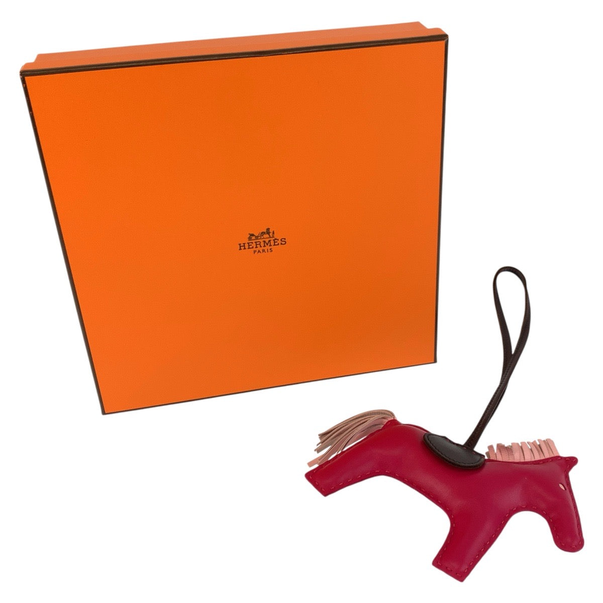 23090
HERMES エルメス ロデオ GM フランボワーズ ローズサクラ ルージュセリエ レザー キーホルダー バッグチャーム Y刻印 レディース A52