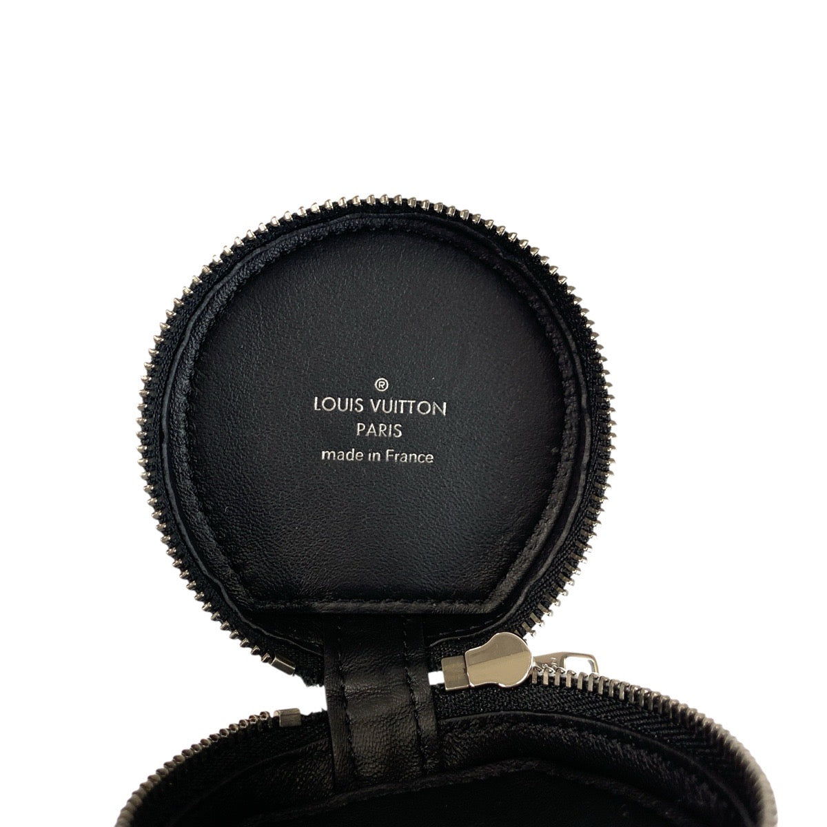 23107
LOUIS VUITTON ルイヴィトン モノグラムエクリプス エテュイ ブラック 黒 グレー PVC G10496 イヤホンケース AirPods ケース メンズ A44
