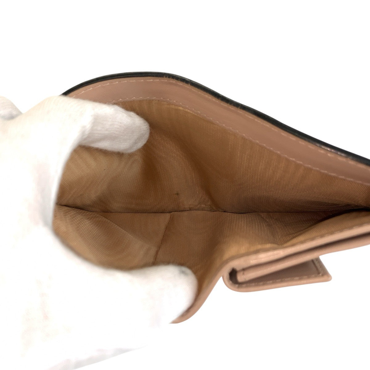 23112
PRADA プラダ ロゴ ブラック 黒 ゴールド金具 レザー 62E 折財布 コンパクトウォレット レディース AB30