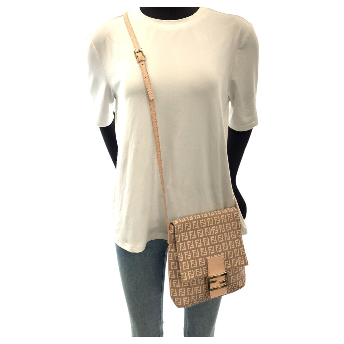 23116
FENDI フェンディ ズッキーノ ベージュ ベビーピンク ゴールド金具 キャンバス AC86201 ショルダーバッグ ポシェット レディース AB48